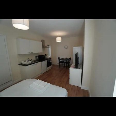 Prime Central Studio Дербі Екстер'єр фото