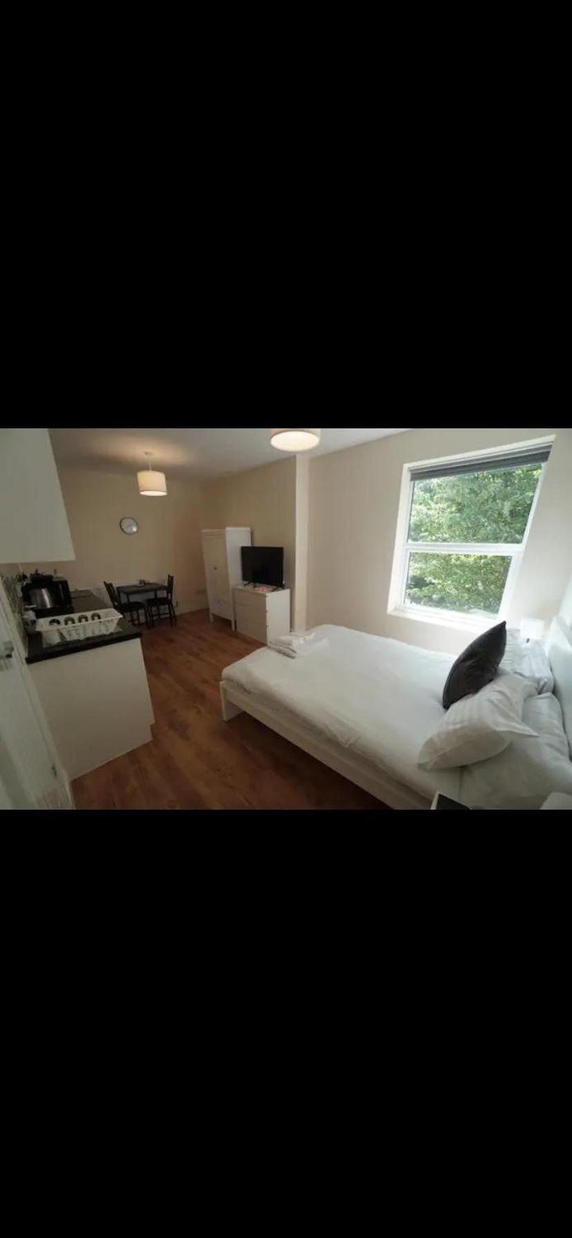 Prime Central Studio Дербі Екстер'єр фото